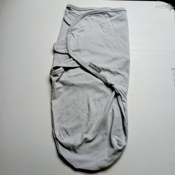 Disney Baby Tigger Sleeper SwaddleMe Eagles Blanket Bundle - Picture 3 of 15